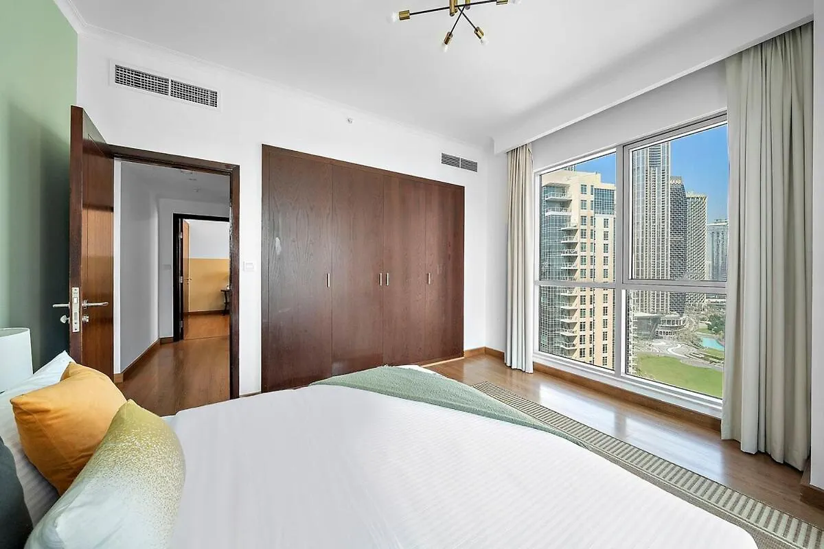 3Br The Residences, Burj Khalifa View Downtown Dubai Apartment